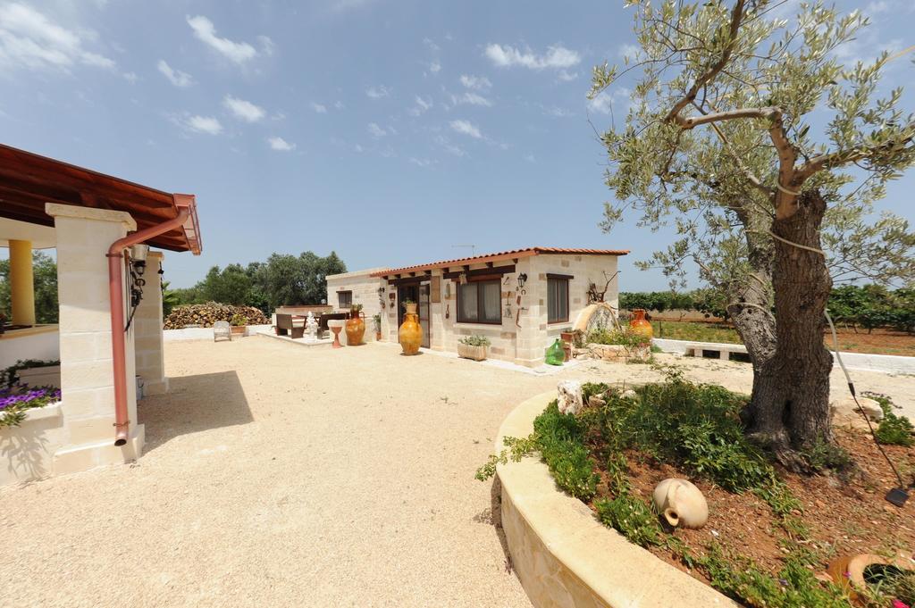 B&B Il Giardino Degli Ulivi ตอร์เรซานตาซาบีนา ภายนอก รูปภาพ